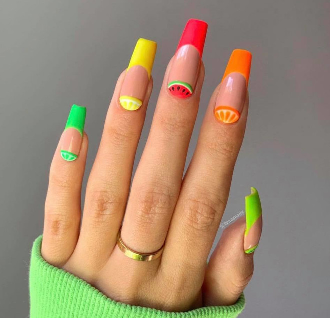 vibrant summer nails to brighten up your style