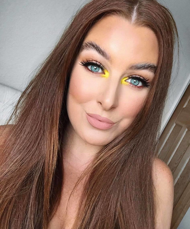 the inner-corner color pop eyeshadow makeup trend is all over social media this summer