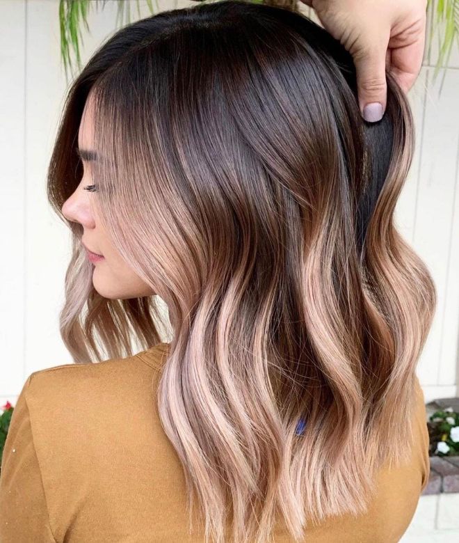 Why You Should Sport the Smoky Gold Hair Trend This Fall