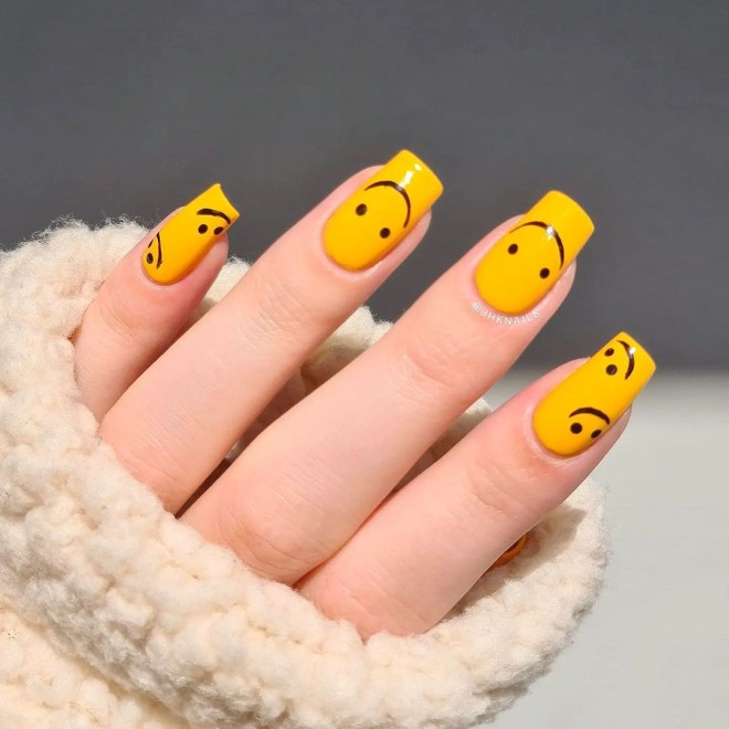 Brighten Your Day with These Refreshing Yellow Nail Art Designs