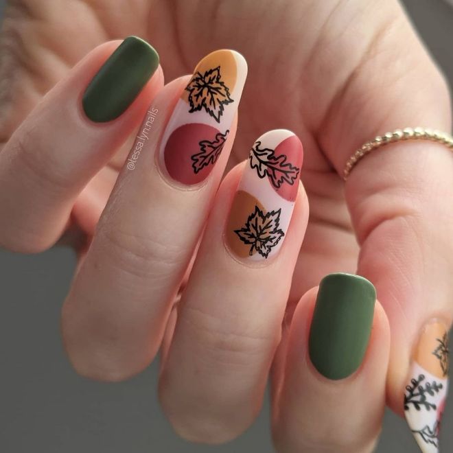 Start of November with These Adorable Thanksgiving Day Nail Art Designs!