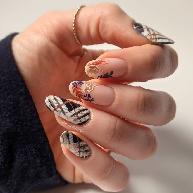 Start of November with These Adorable Thanksgiving Day Nail Art Designs!