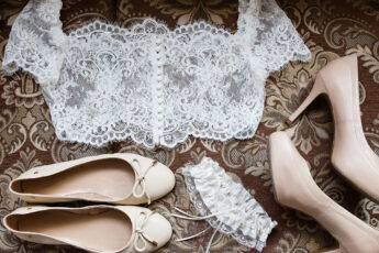 styling-tips-to-make-heads-turn-this-wedding-season-bridal-accessories-laid-out