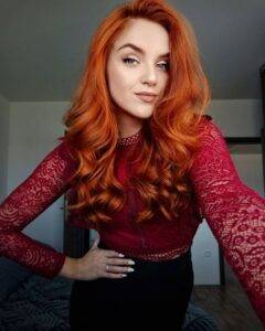 What Colors Flatter Redheads Best Of All- Winter Edition! What Should Redheads Wear This Winter