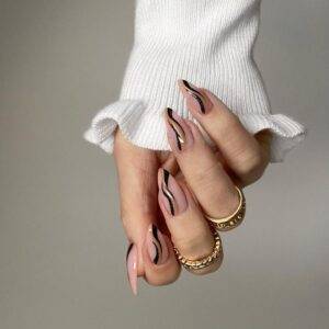 Some Trendy Swirl Nail Art Ideas For The Fresh Winter Manicure