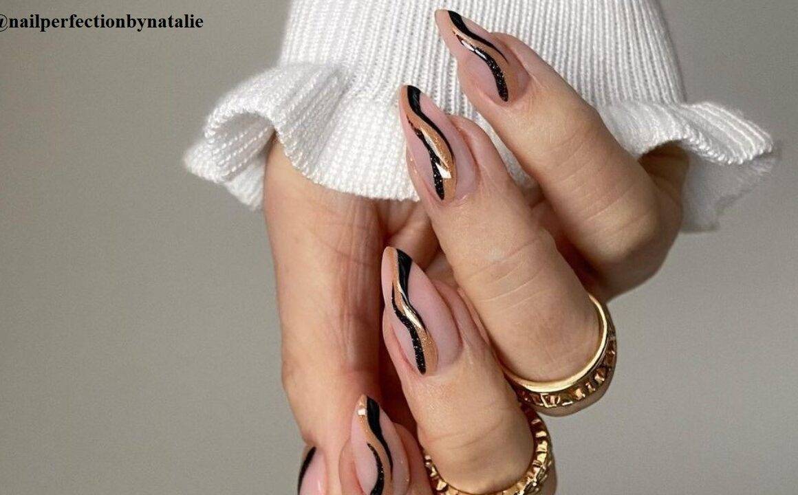 Some Trendy Swirl Nail Art Ideas For The Fresh Winter Manicure.