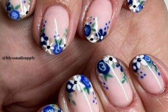 Vibe High These Spring In These Classy Floral Nail Designs