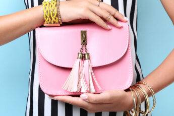easy-ways-to-update-your-wardrobe-for-spring-woman-holding-cute-pink-bag