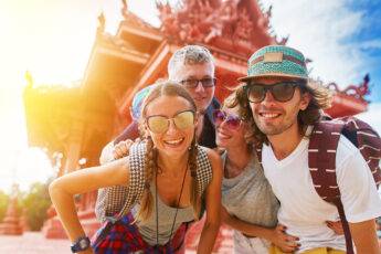 why-you-must-go-to-india-once-in-your-life-tourists-at-temple