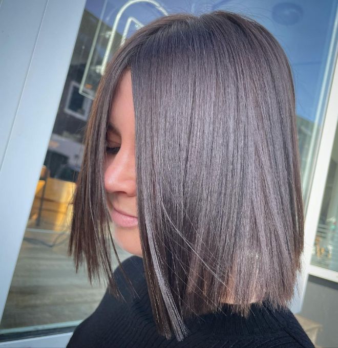 Dye Your Hair Ash Brown To Stand Out This Summer