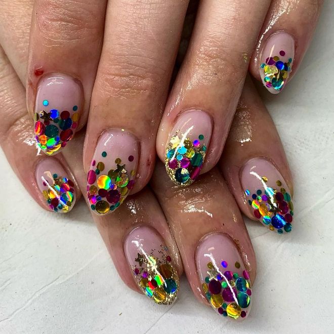 These Shiny Sequin Nails are Back in Style Today!