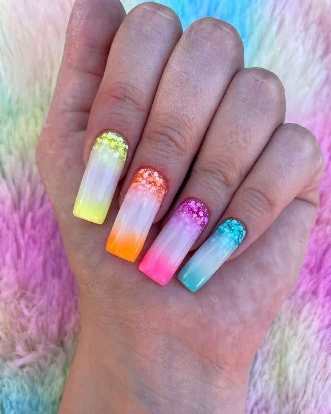 Glitter Ombre Nails Are So Amazing That You Can Wear On Repeat