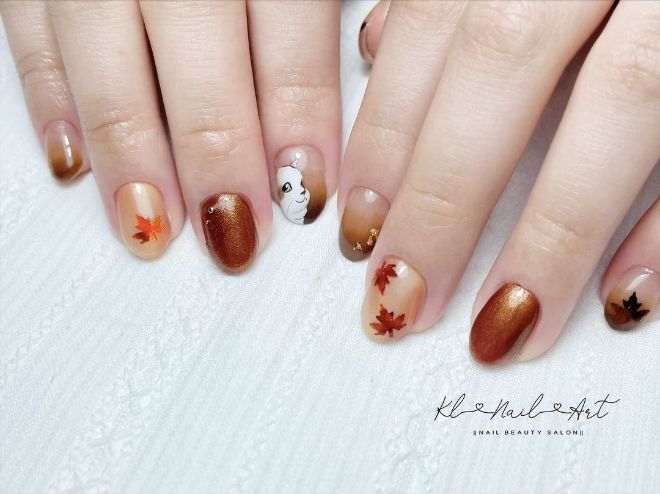 Leaf Nails Are Taking Over For Fall! Get Inspired by these Amazing Manicure Designs