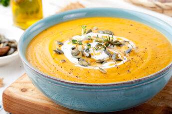 comfort-foods-for-autumn-pumpkin-soup (3)