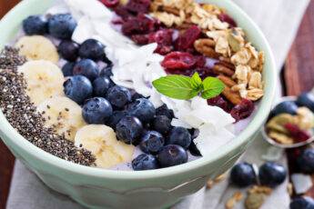 ways-to-eat-granola-for-breakfast-healthy-delicious-food-fashionisers-2