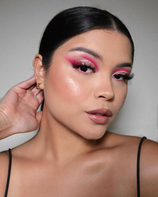 Fuchsia-Colored Makeup Looks That Will Have Everyone Talking