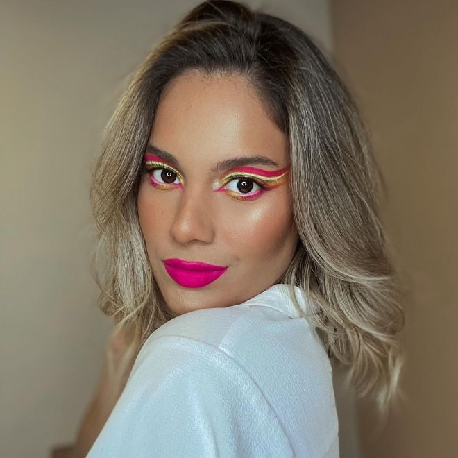 Fuchsia-Colored Makeup Looks That Will Have Everyone Talking