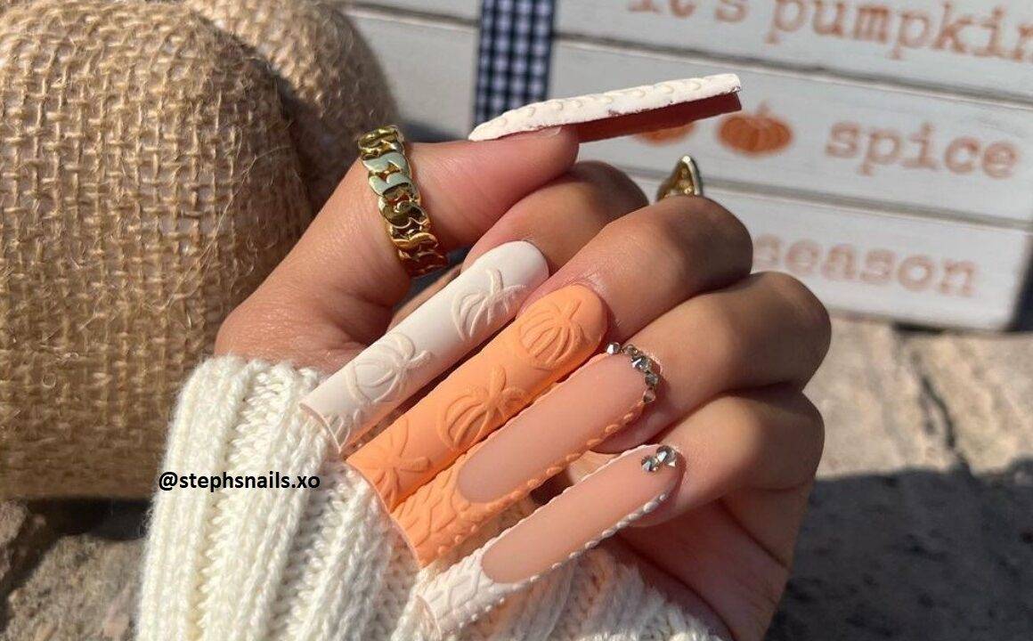 Pumpkin Manicure Has Taken Over Our Thanksgiving Mood Board