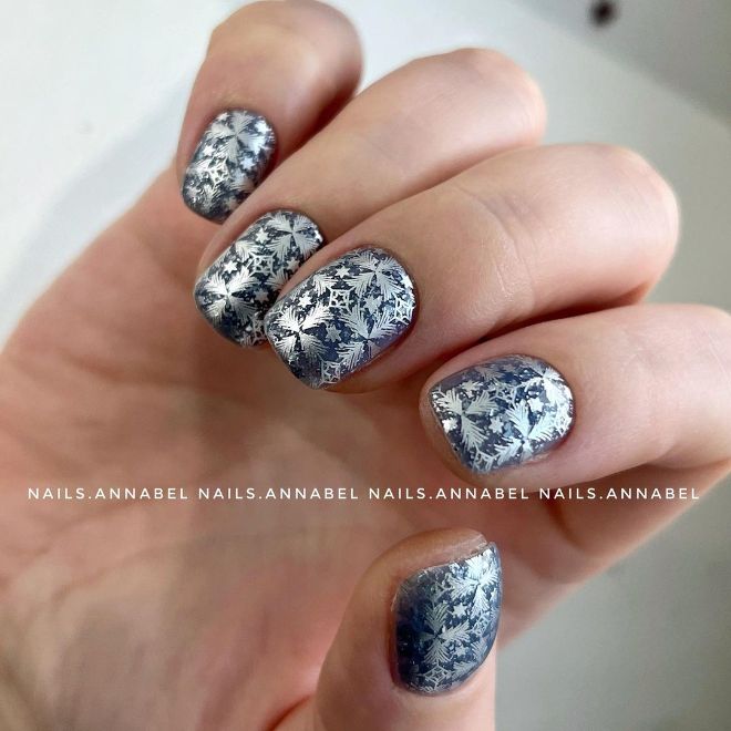 7 Easy New Year’s Manicure Designs That You Can Do At Home