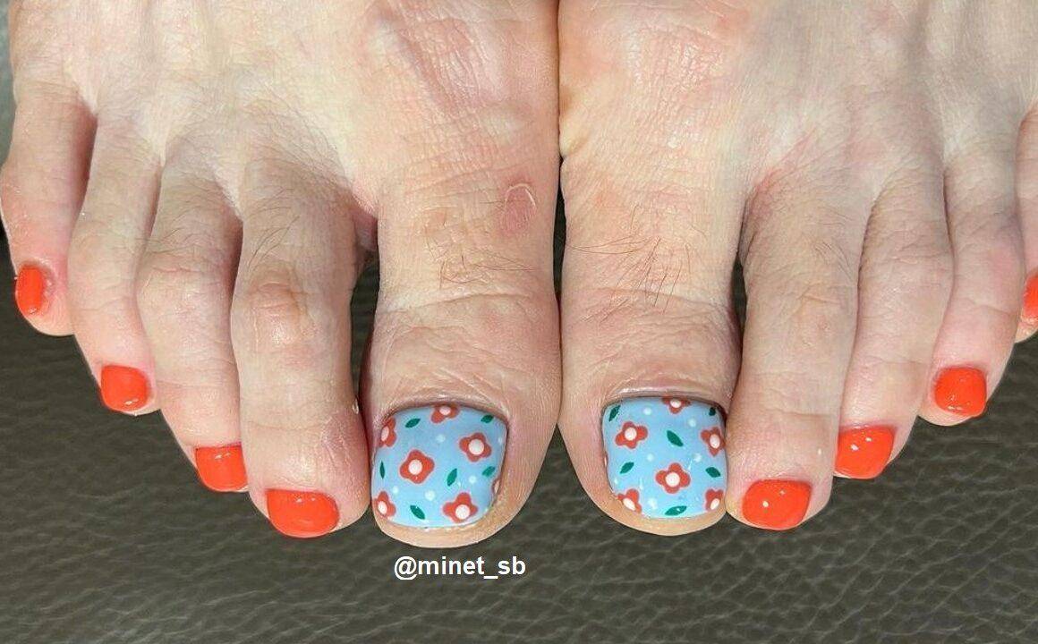 Pretty Pedicure Colors to Try This Summer