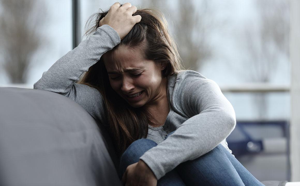 woman-crying-depressed