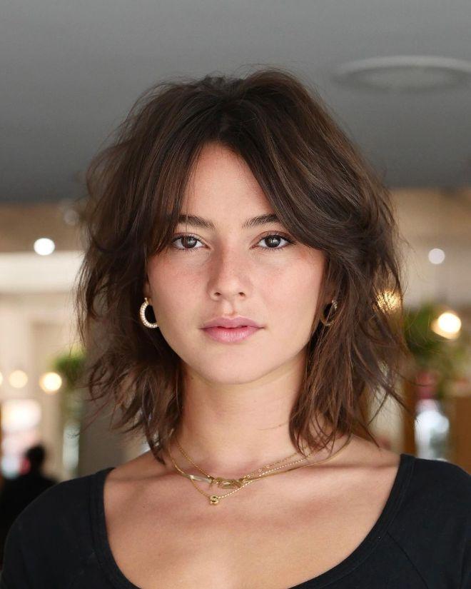 The Tousled Lob Haircut is the Hottest Trend of Summer 2023
