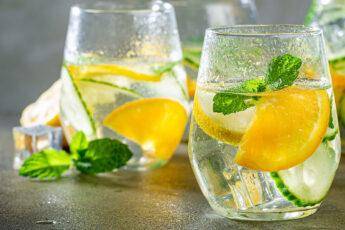 lemon-mint-water-glass