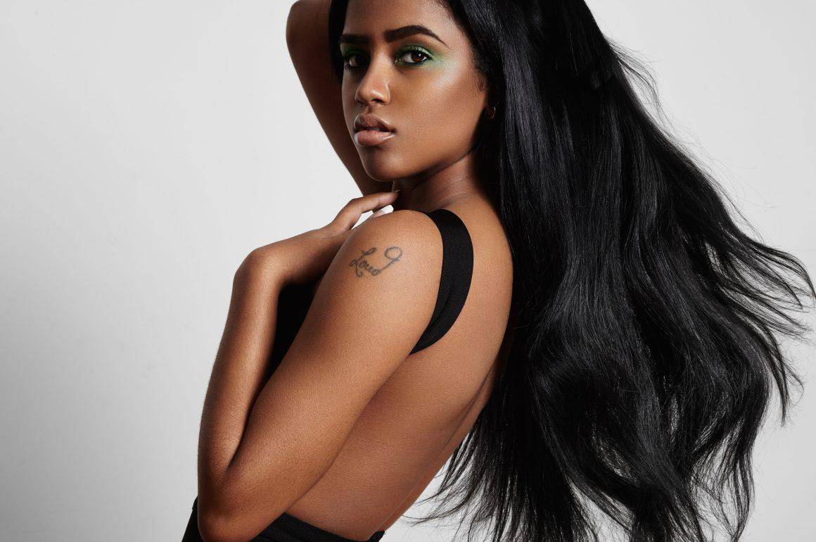 black-girl-woman-long-dark-hair-makeup