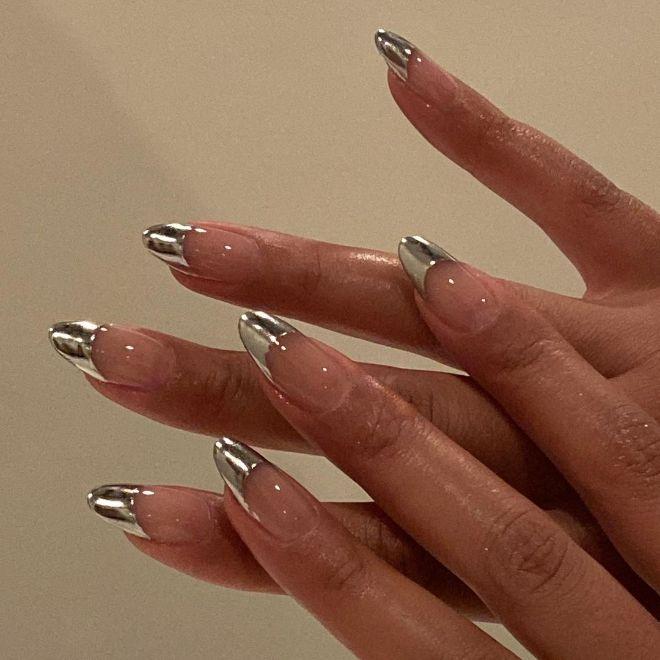 Chrome Nails are Your Ticket to Nail Excellence