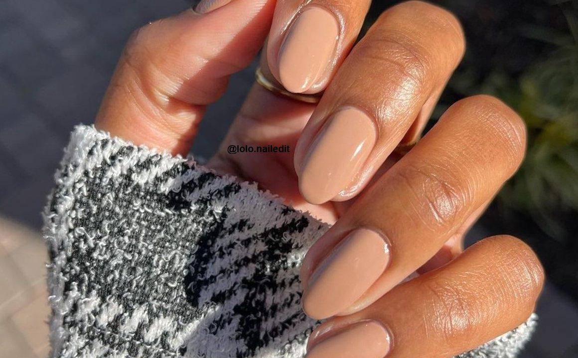 Opt for These Minimal Manicure Designs That Will Lift Your Short Nails
