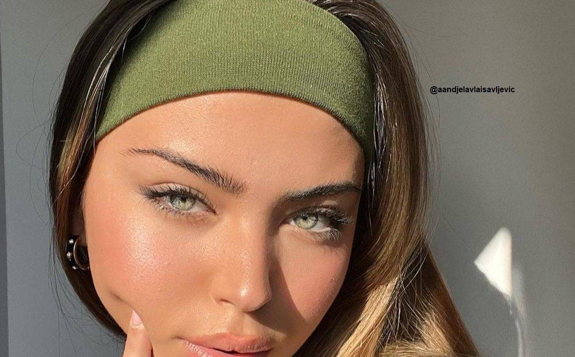 All The Different Ways You Can Style Headbands Into Your Spring Looks